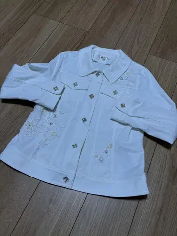 새상품급 슈퍼 뷰티 데님 자켓
