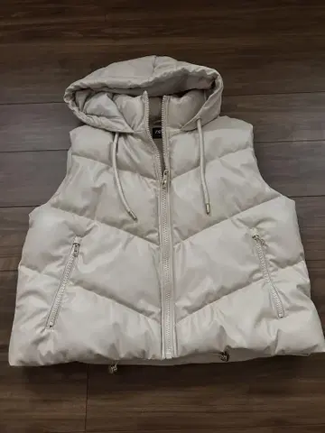 ZARA 후드 부착 베이지 다운 베스트