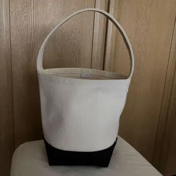 MY WEAKNESS NEW PORT CANVAS