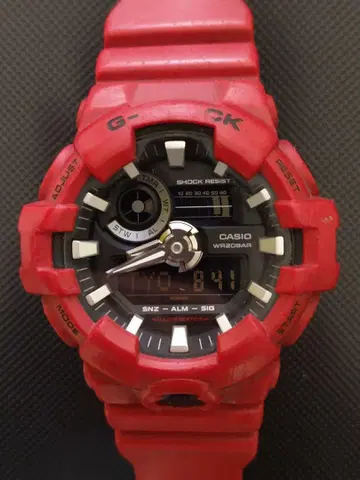 CASIO G-SHOCK GA700 레드 WR20BAR