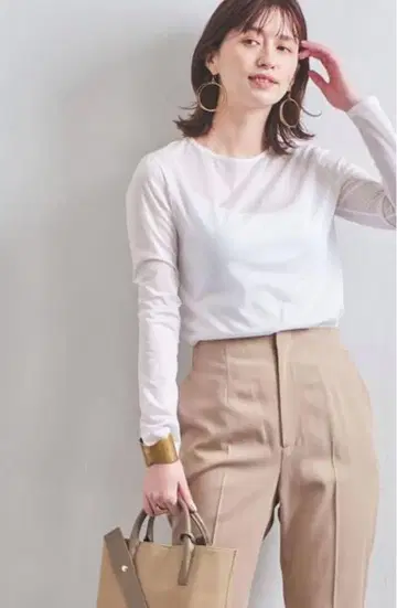 [ 유나이티드 애로우즈 ] 심플 화이트 긴팔T셔츠