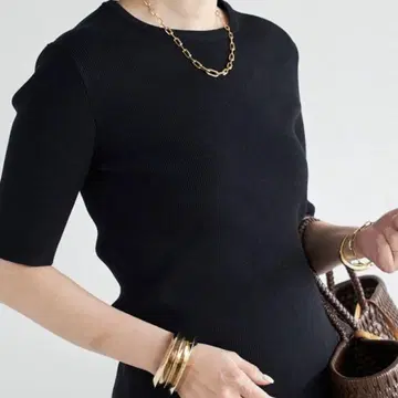 [수회 착용 택 보관 있음] 두지엠 클라세 다이너 티셔츠 네이비