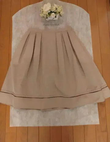 FOXEY NEW YORK 플레어 스커트 모카 베이지 40