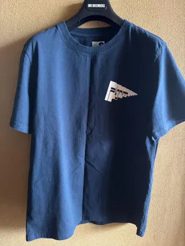 컨디션 최상!!! Pilgrim surf supply Team Tee