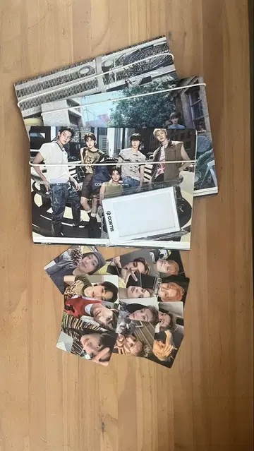 CORTIS 앨범 세 가지 형태 트레이딩 카드 케이스 포함
