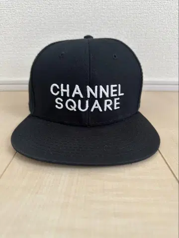 CHANNEL SQUARE 스냅백 캡 블랙