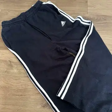 adidas 블랙 스웨트 팬츠 S