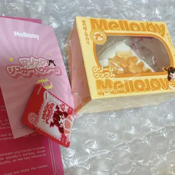 mellojoy 스퀴즈 크리미 와플 트라이앵글