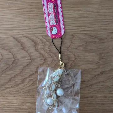 헬로키티 펄 장식 스트랩