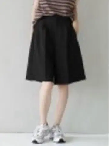 정가 7150엔 이자카야 매니아 스토어 턱 들어간 블랙 숏팬츠 블랙
