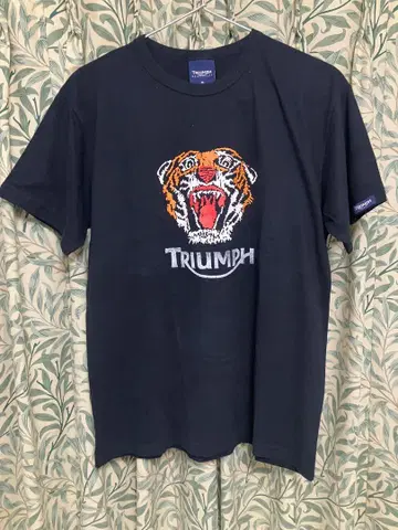 TRIUMPH MOTORCYCLES 트라 프린트 T셔츠 M