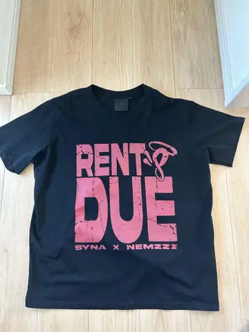 SYNA RENT DUE 티셔츠