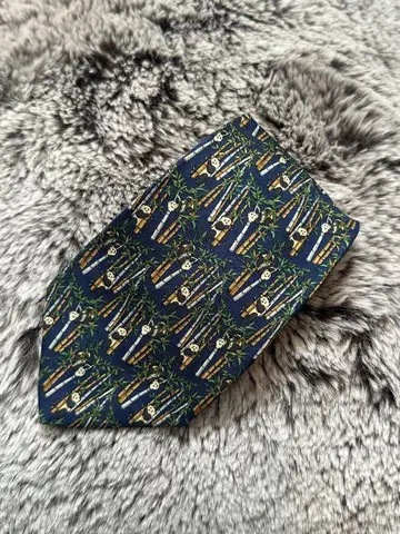 Salvatore Ferragamo 대나무와 팬더 넥타이