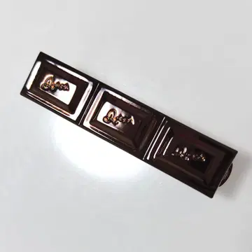 Q-pot. 태블릿 초콜릿 머리핀