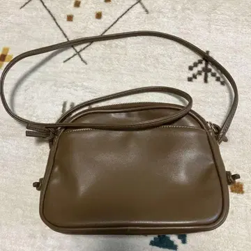 green label relaxing 브라운 숄더백 합성 피혁