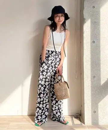 크레도나 플라워 자카드 러프 팬츠