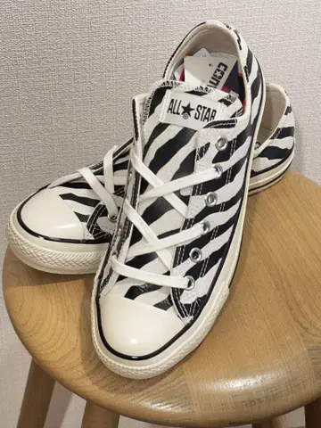 미사용 새상품 컨버스 스웨이드 올스타 제브라 US-7 JPN-25.5