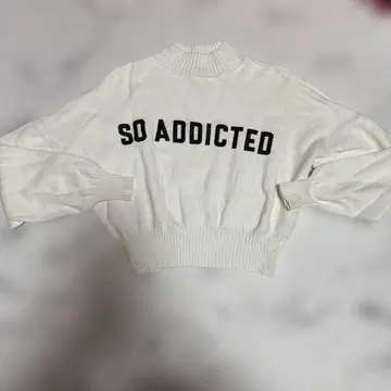GYDASO ADDICTED 크롭 니트