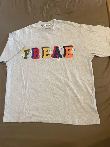 [ 새상품급 ] FREAK'S STORE 그레이 T셔츠
