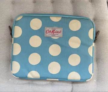 Cath Kidston 도트 쿠션 포함 클러치백