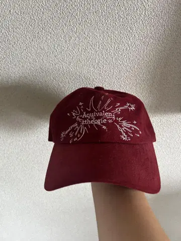 GADID ANONIEM ZHOK / BURGUNDY