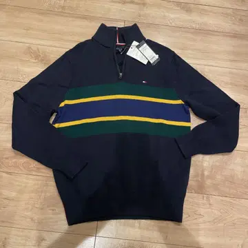 TOMMY HILFIGER 하프 지퍼 니트