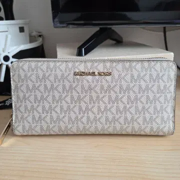 MICHAEL KORS 베이지 장지갑