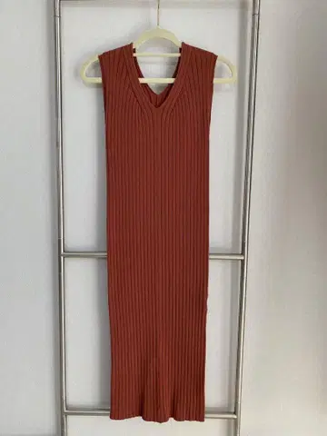 Loungedress 테라코타 리브 슬리브리스 원피스