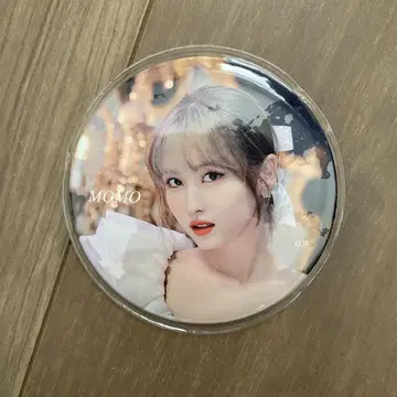 TWICE 모모 Doughnut 캔뱃지