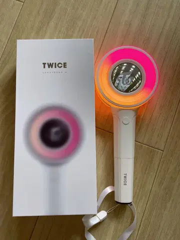 [새상품급] TWICE 응원봉! (정품, 박스 포함)