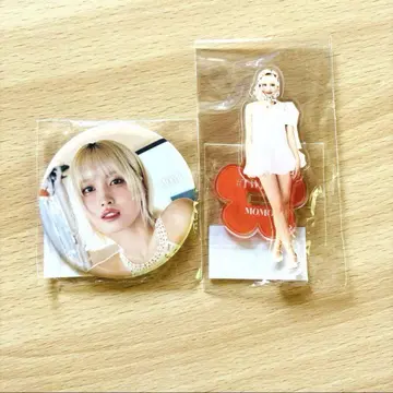 TWICE 모모 아크릴 스탠드 캔뱃지