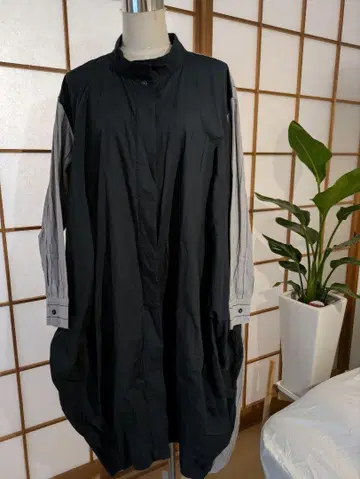 모유루 롱 셔츠 겉옷 다크 네이비와 그레이 스트라이프