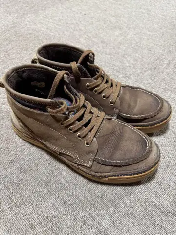 브라운 가죽 하이컷 신발