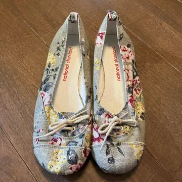 national standard 꽃무늬 플랫슈즈