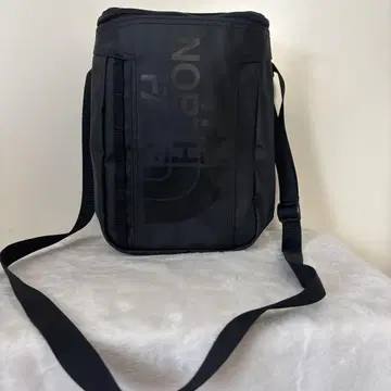 THE NORTH FACE 블랙 숄더백