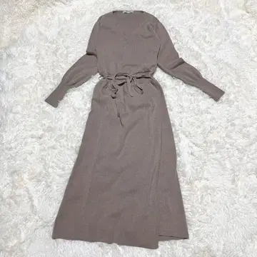 나노 유니버스 니트 원피스 V넥 모카 브라운 계열 38 사이즈