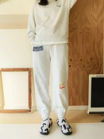 PAMM 25SS 컬렉션 스웨트 팬츠
