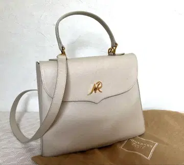 NINA RICCI 베이지 가죽 핸드백