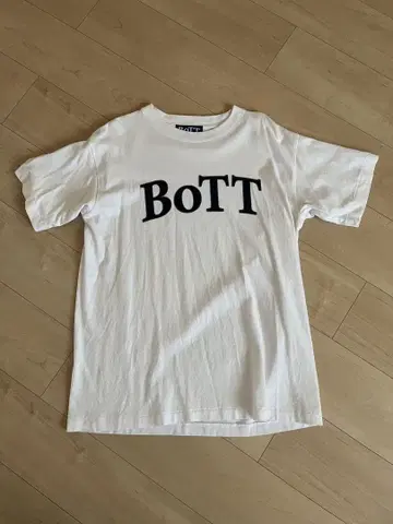 BoTT 화이트 T셔츠 M