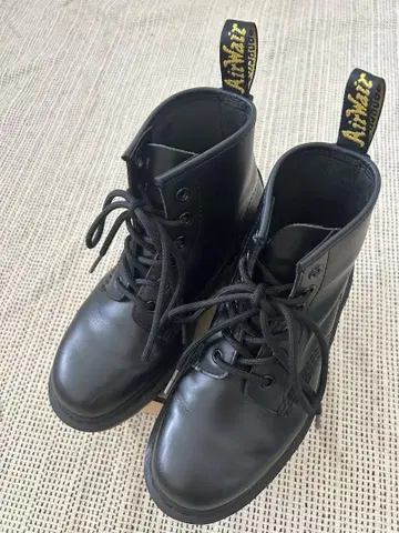 Dr.Martens UK4