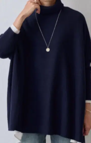 BEARDSLEY 빅 니트 터틀 네이비