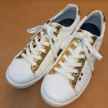 르꼬끄 화이트/골드 le coq sportif 스포티프