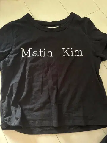 마뗑킴 블랙 T셔츠