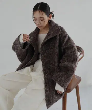 hellam 샤기 스탠드 카라 코트