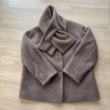 북유럽 생활 잡화점 구매 보아 자켓 베이지 머플러 포함. 미사용 새상품!