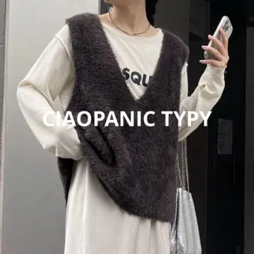 새상품 차오패닉 티피 바슬릿 에코 퍼 V넥 베스트