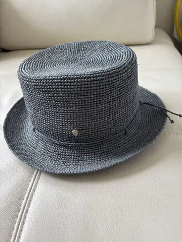 헬렌 카민스키 모자