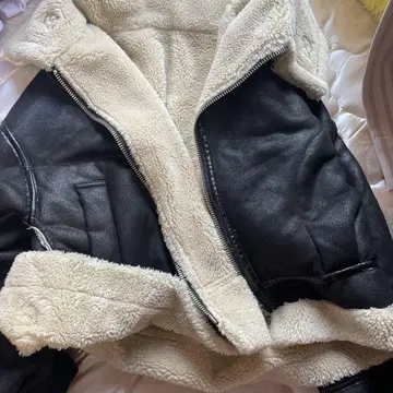 무스탕 코트 블랙 크림색 리버서블