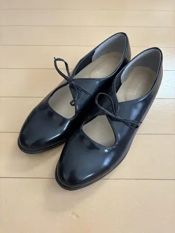 블랙 플랫슈즈 리본 포함