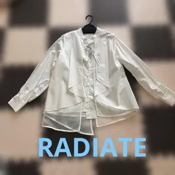 RADIATE 화이트 블라우스